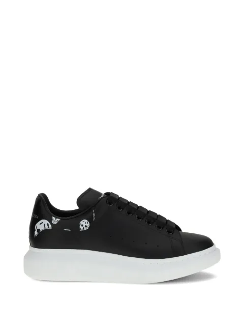 Alexander McQueen Oversized sneakers Black 553680WIAKB
