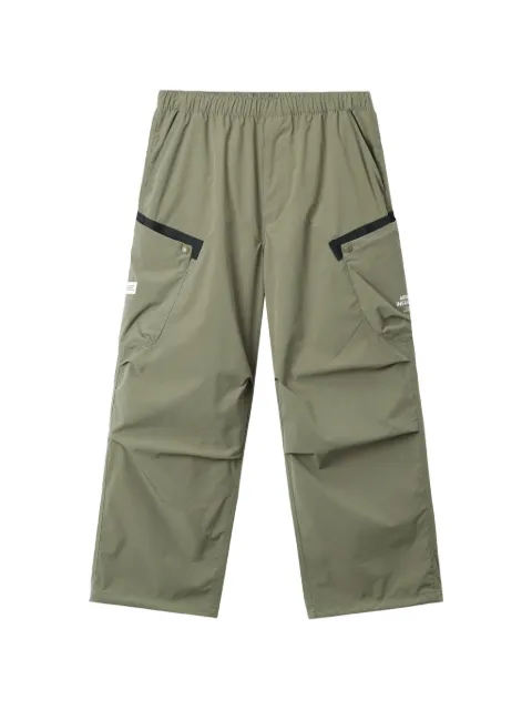 FINGERCROXX lateral-pocket trousers Green 00CCSL702304L