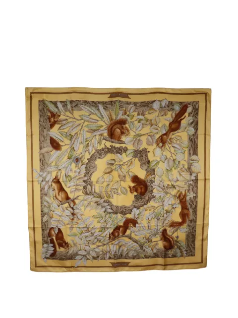 Hermès Pre-Owned 20th Century Casse Noisette Silk Scarf 90 scarves Brown 9QDYJG1J5PQ3LNZZ