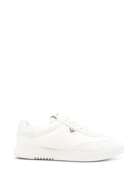 Emporio Armani logo-plaque sneakers White EM003062AF18210U0011