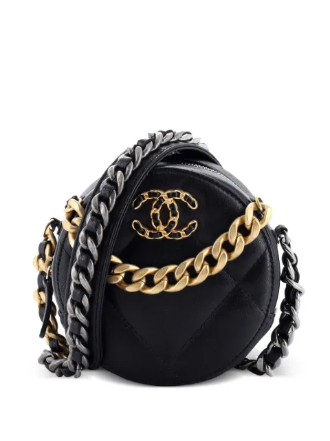 CHANEL Pre-Owned 19 Round with Chain Quilted Leather clutch bag Black YRS59IJEL9E4AVMH