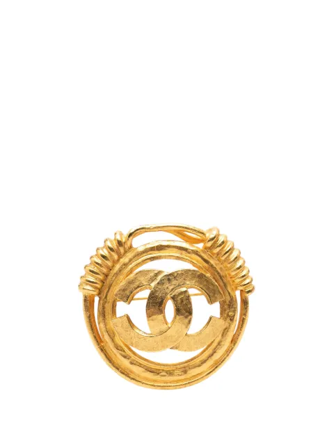 CHANEL Pre-Owned 1994 Gold Plated CC Spring Round Brooch costume brooch Gold VKQHDEVLVU18TQ2N