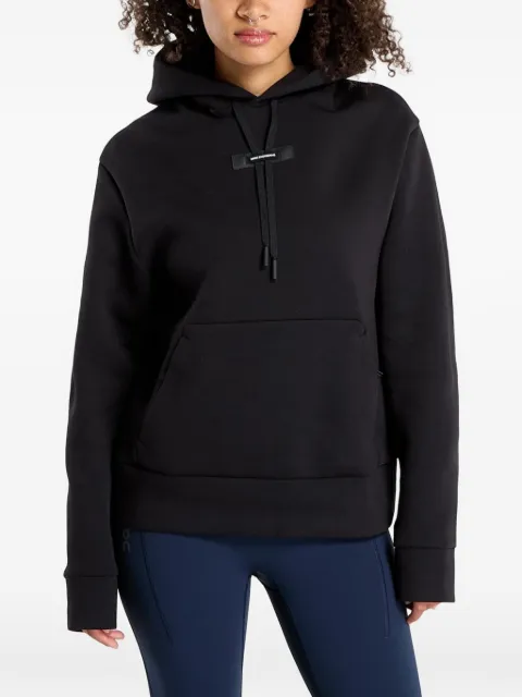 On Focus Tech hoodie Black 1WF30360553W