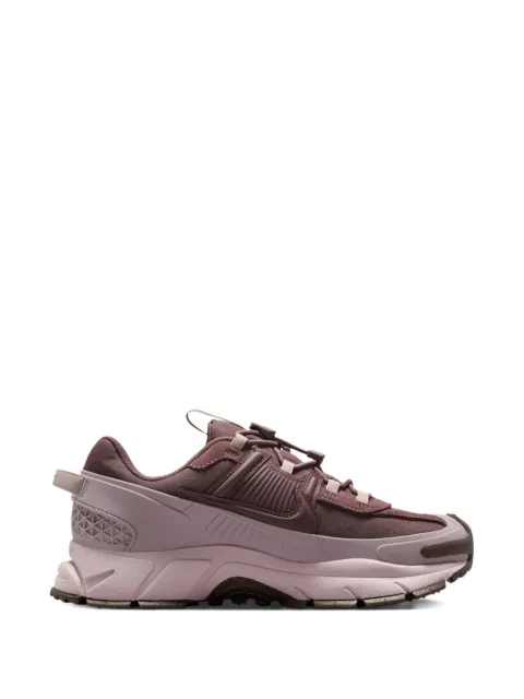Nike Zoom Vomero Roam winterized sneakers Pink HQ2181