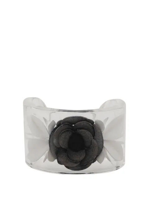CHANEL Pre-Owned 2000 Lucite Camellia Cuff Bracelet costume bracelet White LL5U658J6XFN5QQL