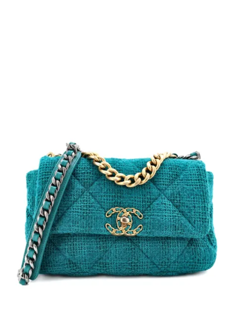 CHANEL Pre-Owned 19 Flap Bag Quilted Tweed Medium crossbody bag Green 0E81SWK0KLWQL6UT