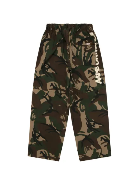 AAPE BY *A BATHING APE® camouflage-print trousers Green APTD610XAQ