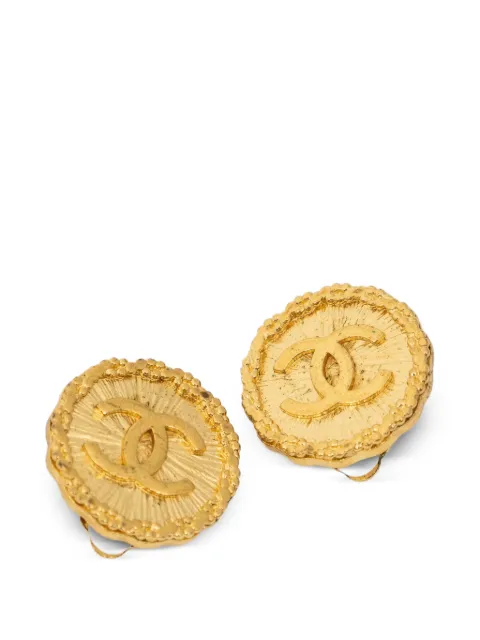 CHANEL Pre-Owned CC clip-on earrings Gold 96P