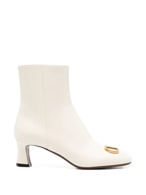 Valentino Garavani logo-plaque boots Neutrals WS0ML2DSH