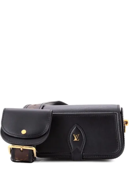 Louis Vuitton Pre-Owned Officier Pouch Leather shoulder bag Black KIJXWKFHABTW0CUB