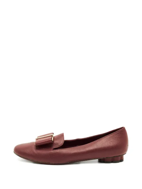 Ferragamo Pre-Owned Sarno flat pumps Red 1257362
