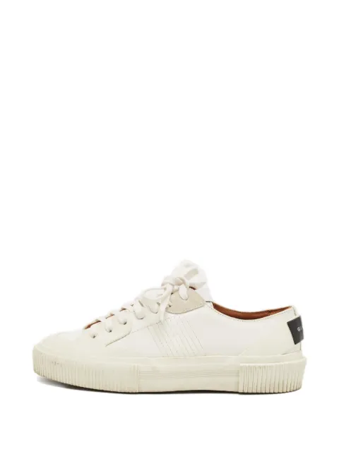 Givenchy Pre-Owned logo-patch sneakers White 1246600