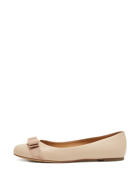 Ferragamo Pre-Owned Vara bow ballet flats Neutrals 1241470