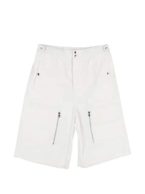 Alexander McQueen Pre-Owned multi-pocket bermuda shorts White MRPPUGBCL459657M