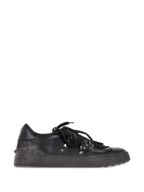 Valentino Garavani Pre-Owned Rockstud lace-up leather sneakers Black NAPPUGBSH424972W