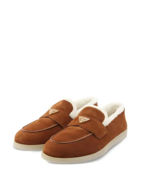 Prada Pre-Owned 2020s logo-plaque shearling loafers Brown 1035285