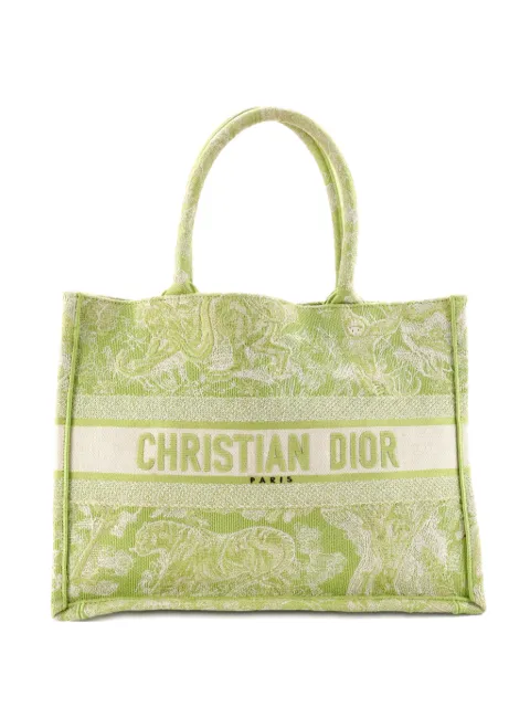 Christian Dior Pre-Owned Book Embroidered Canvas Medium tote bag Green 66URXC653M13LVSB