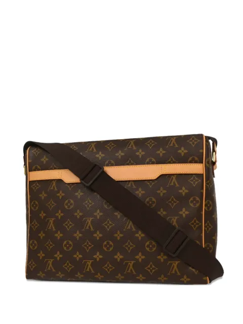 Louis Vuitton Pre-Owned 2004 monogram Abbesses messenger bag Brown 154146