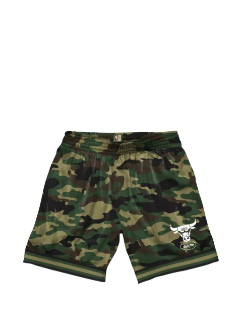 Mitchell & Ness x NBA Chicago Bulls camouflage-print shorts Green SHORMG18006CBUCMWD1