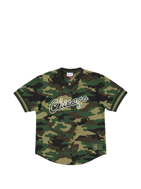Mitchell & Ness camo V-neck T-shirt Green MSPOMG18018CBUCMWD1