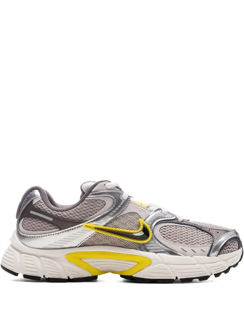 Nike V5 RNR low-top sneakers Grey HJ5228