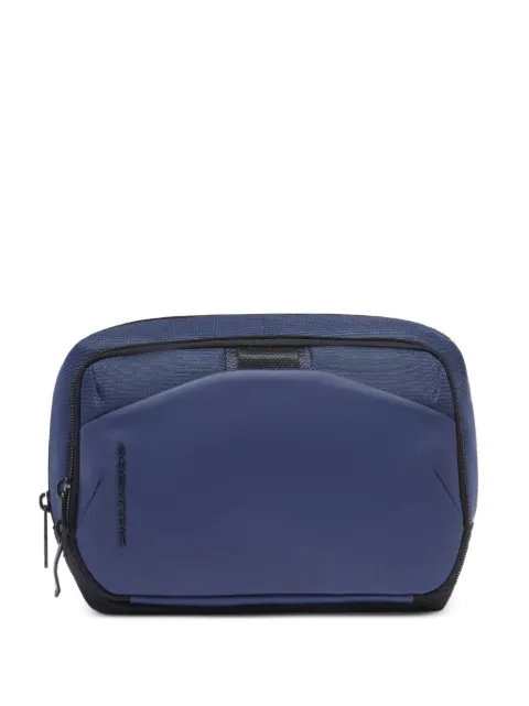 PIQUADRO logo-embossed toiletry bag Blue BY6652S137BLU