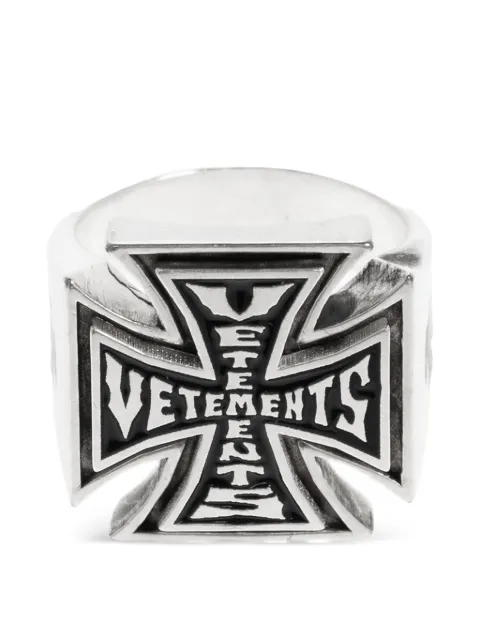 VETEMENTS cross signet ring Silver UE76RI315S
