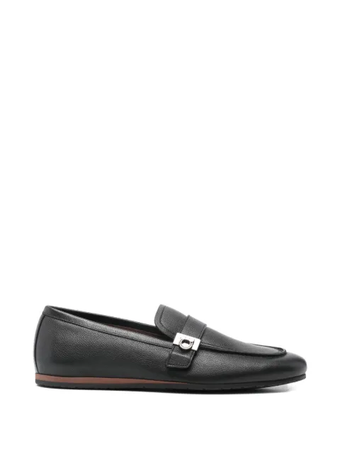 Ferragamo logo-plaque loafers Black 784371