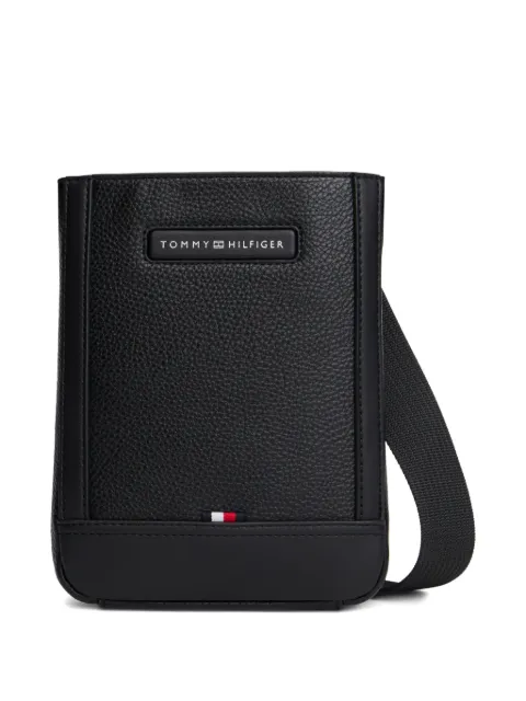 Tommy Hilfiger logo-plaque messenger bag Black AM0AM14012