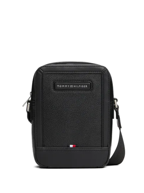 Tommy Hilfiger logo-plaque messenger bag Black AM0AM14011