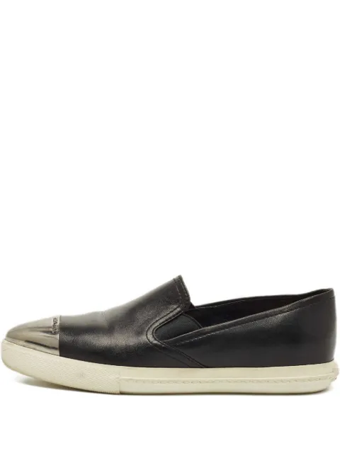 Miu Miu Pre-Owned cap-toe leather sneakers Black 1203728