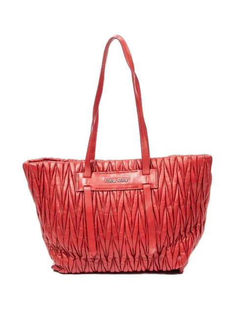 Miu Miu Pre-Owned matelassé logo-detail shoulder bag Red 142