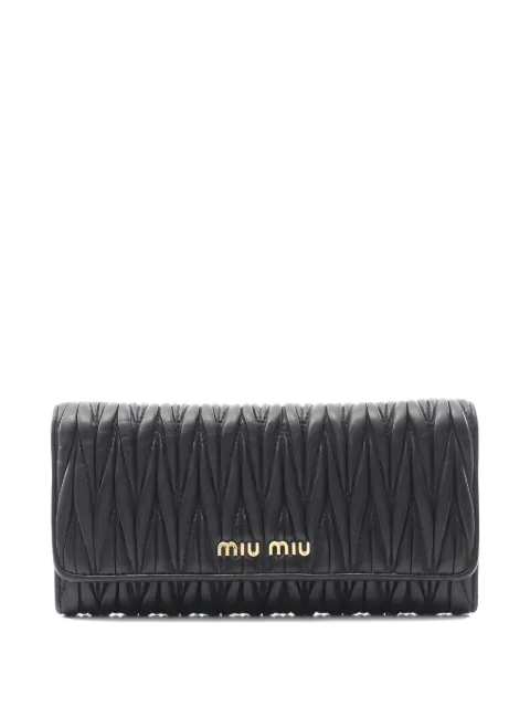 Miu Miu Pre-Owned 2000's matelasse bi-fold long wallet Black 1029074
