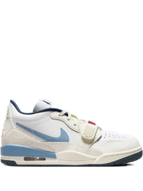 Jordan legacy strap trainers White HM3709141