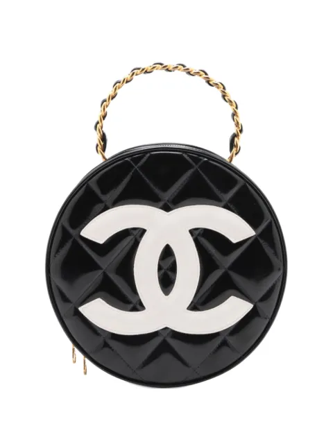 CHANEL Pre-Owned 1994-1996 CC Quilted Patent Round Vanity handbag Black VUO6W1R8M2QY7V5X
