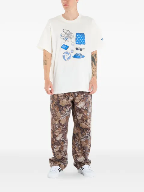 adidas Stuff graphic-print T-shirt Neutrals KQ6345