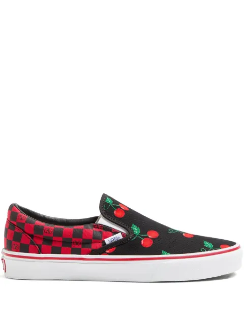 Valentino Garavani x Vans Cherryfic-print slip-on sneakers Black YS0M96ECE