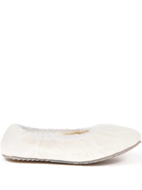 Maison Margiela gathered ballerina shoes White S58WS0284P7603