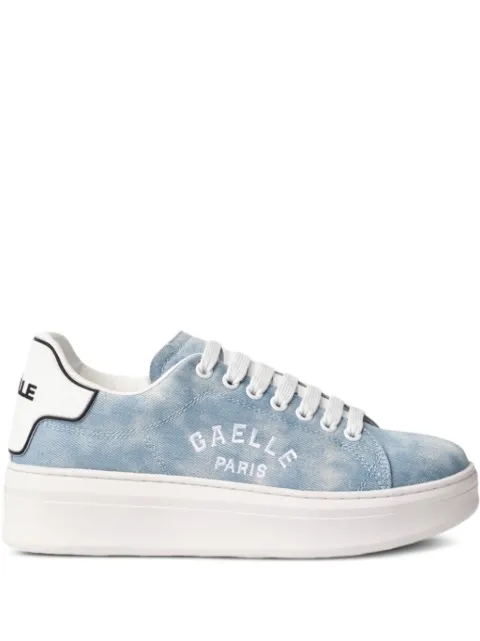 Gaëlle Paris logo-embroidery denim sneakers Blue GACAW01306MTFI0014