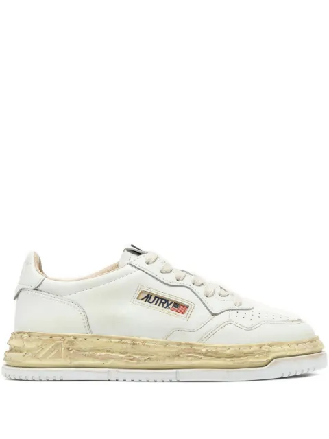 General Scale. Medalist sneakers White C15FW301