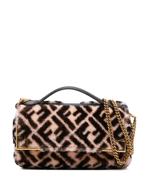 Fendi Pre-Owned 2010-2025 Zucca Shearling Double F Baguette satchel Brown 1W90JE1UYBT65JIK