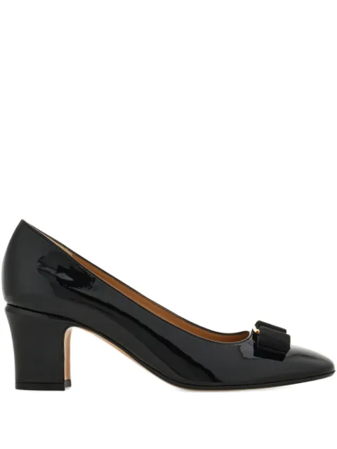 Ferragamo Vara bow-detail pumps Black 790725