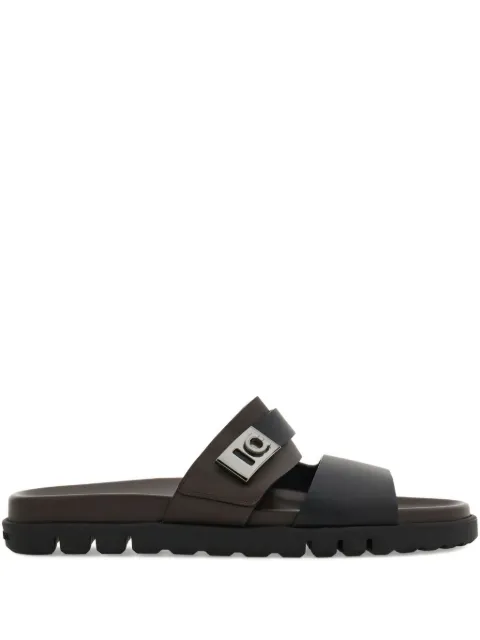 Ferragamo chunky sandals with Hug buckle Black 789256