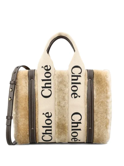 Chloé shearling logo-plaque tote bag Neutrals CH25WS397Q44
