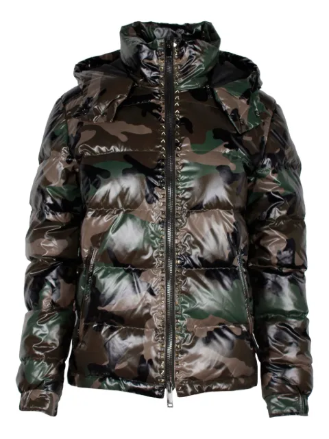Valentino Garavani Pre-Owned camouflage-print down jacket Green MRPPUHKCL367010W