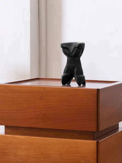 Gardeco Thor torso sculpture Black GNDGA273