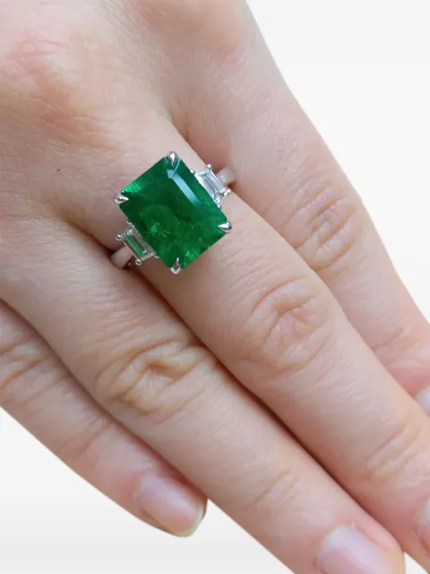 HYT Jewelry 18K white diamond and emerald ring White R715HR