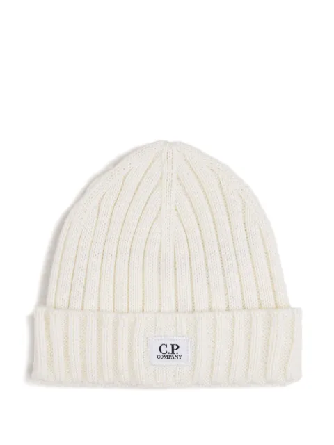 C.P. Company ribbed logo-plaque beanie hat White RFCMAC738A005509A