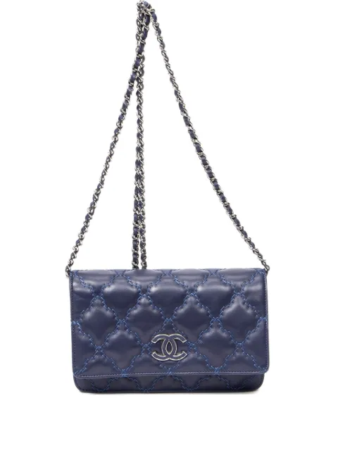 CHANEL Pre-Owned quilted chain bag Blue 17768486