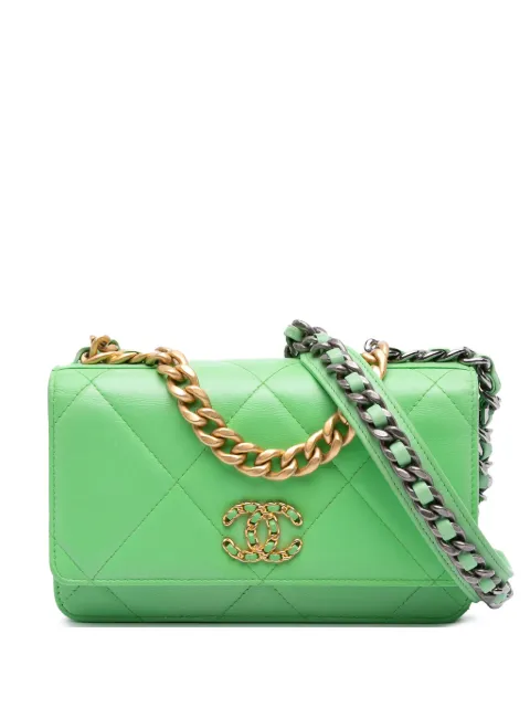CHANEL Pre-Owned 2020 Quilted Lambskin 19 Wallet on Chain satchel Green VEFGKH1S7I9JZVEA